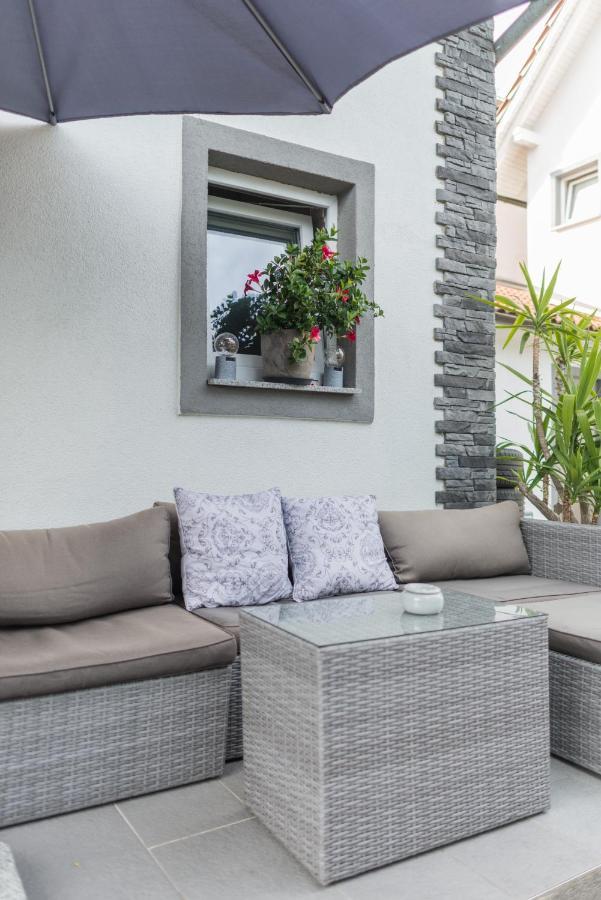 Orchideen Apartment วิลลาค ภายนอก รูปภาพ